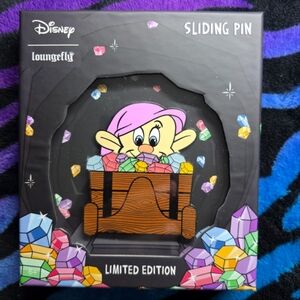 Disney Loungefly Snow White Limited Edition Enamel Pin